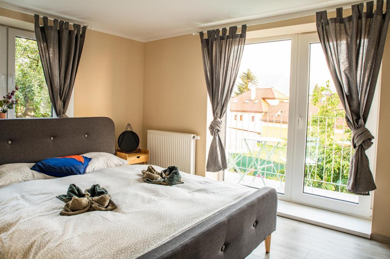 Отель K-House Липтовски-Микулаш Экстерьер фото